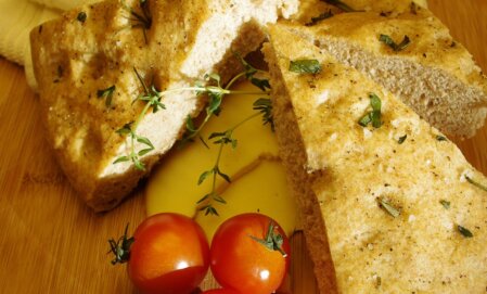 focaccia focaccia pomodori